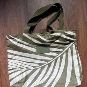 ALOHA Collection Olive and White Tote Bag